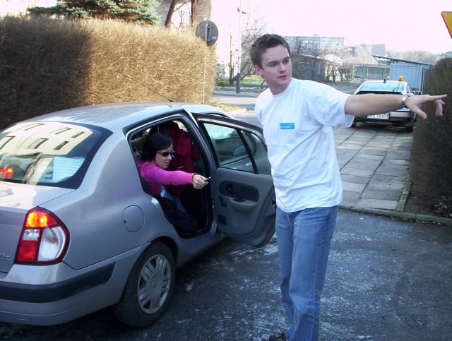 Kt�re to modrzew? To po lewej?